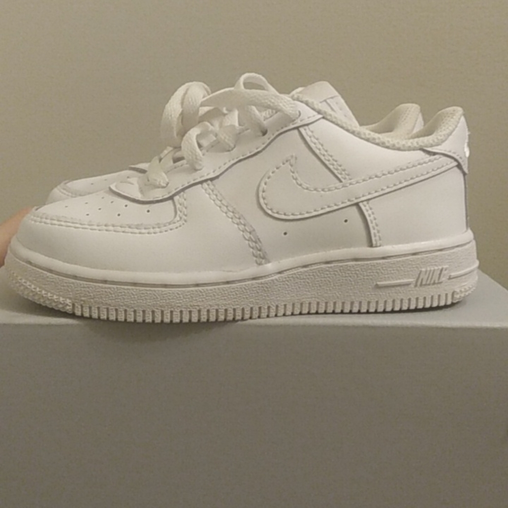 Toddler air force 1 Nike size 9c white